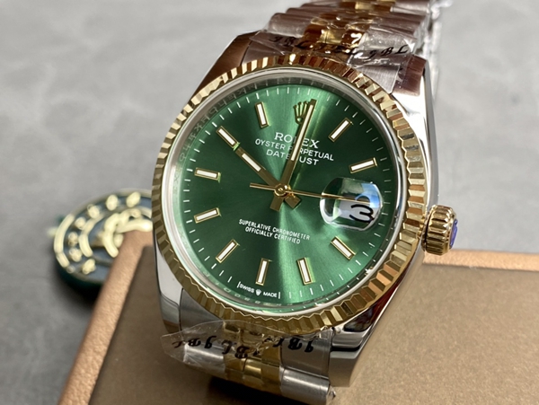 激安ロレックス背面デザイン